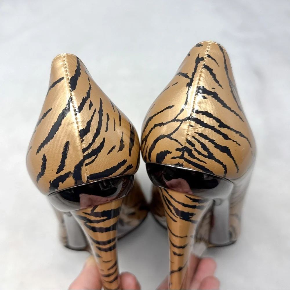 NEW Casadei Vintage Y2K Tiger Patent Leather Pointed Toe Wedge Heel Pumps Retro